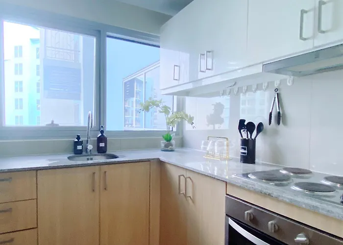 120 Sqm Modern 3 Bedrooms Highrise Facing Bay Sunset, Near Airports, Okada Casino, Solaire Casino, Moa With Free Parking Apartment *