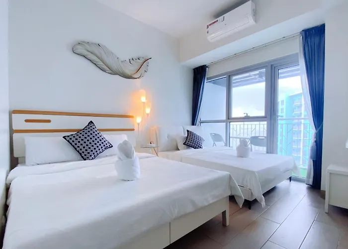 120 Sqm Modern 3 Bedrooms Highrise Facing Bay Sunset, Near Airports, Okada Casino, Solaire Casino, Moa With Free Parking Apartment *
