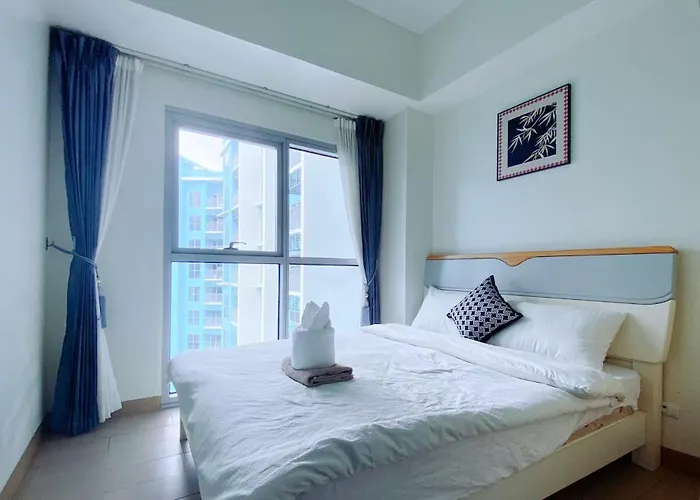 120 Sqm Modern 3 Bedrooms Highrise Facing Bay Sunset, Near Airports, Okada Casino, Solaire Casino, Moa With Free Parking Apartment Manila