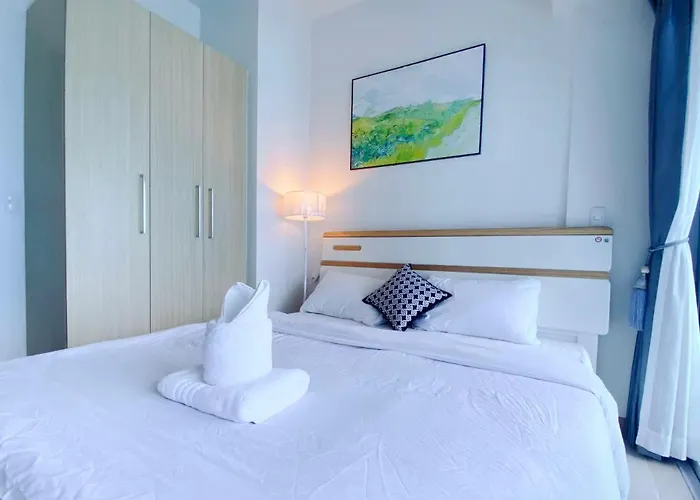 120 Sqm Modern 3 Bedrooms Highrise Facing Bay Sunset, Near Airports, Okada Casino, Solaire Casino, Moa With Free Parking